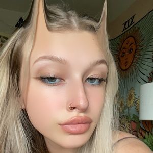 Meet your Posher, Ella